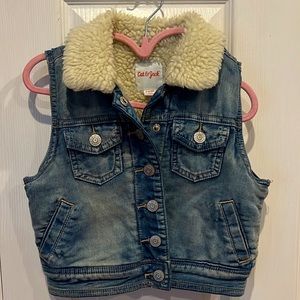 Cat & Jack Sherpa vest 6/6x